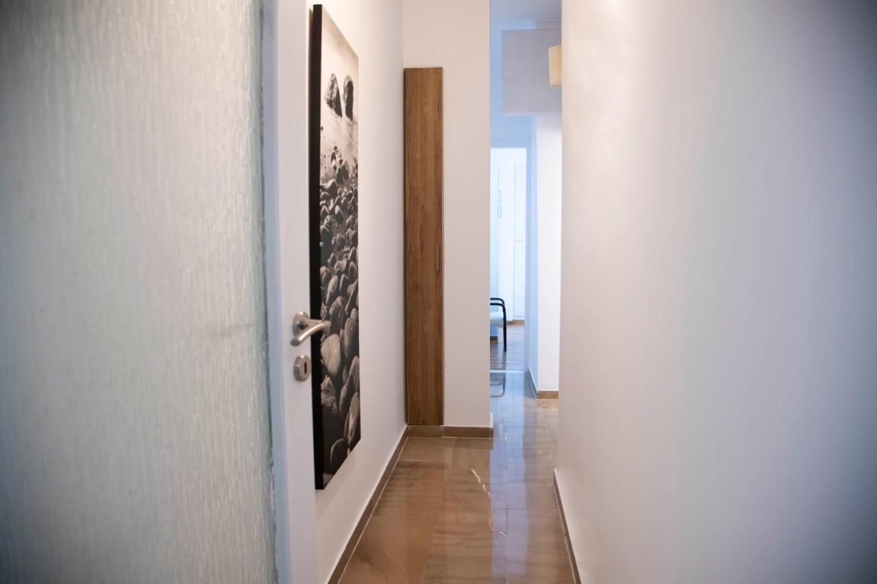 Konstantinos Stylish Brand New Apt In The Heart Of Athen Exterior foto